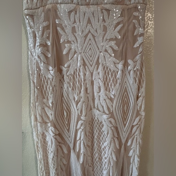 Faeriesty Elegant Off-Shoulder White Dress size 3XL - Picture 9 of 9